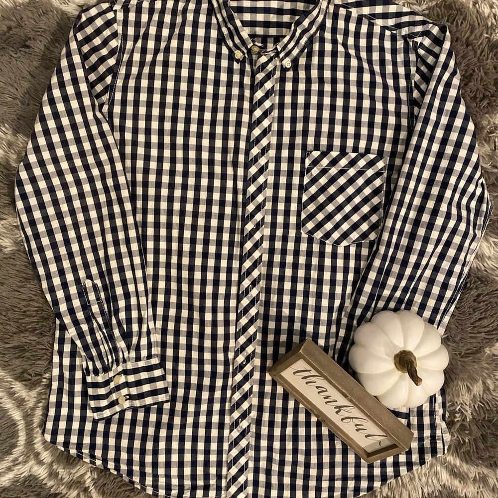 Men’s button up shirt.